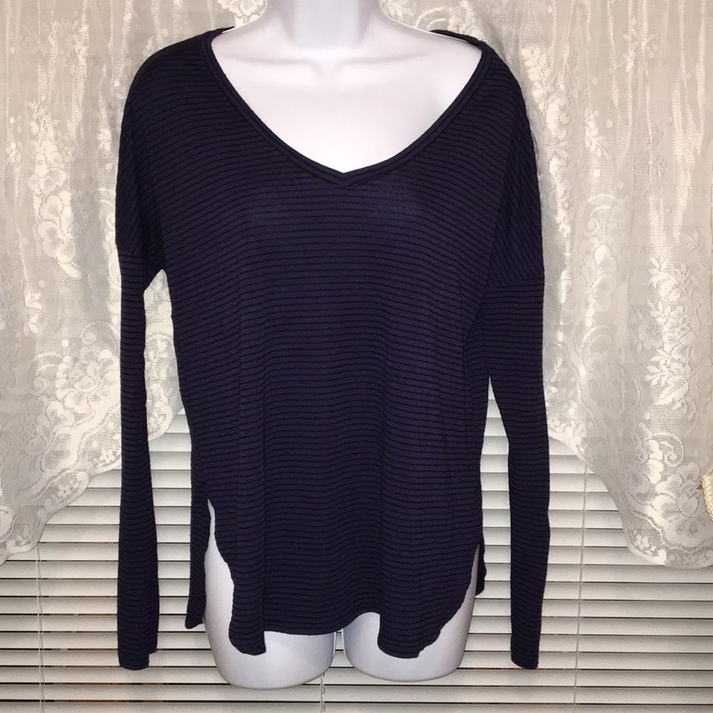 Mudd Dark Blue Striped Long Sleeve V-Neck Shirt